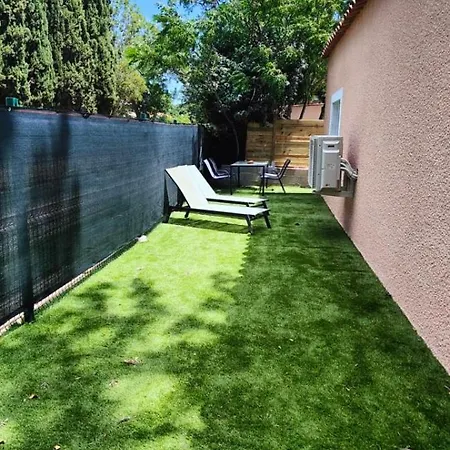 Appartement Charming 3 With Terrace In Saint-raphael *