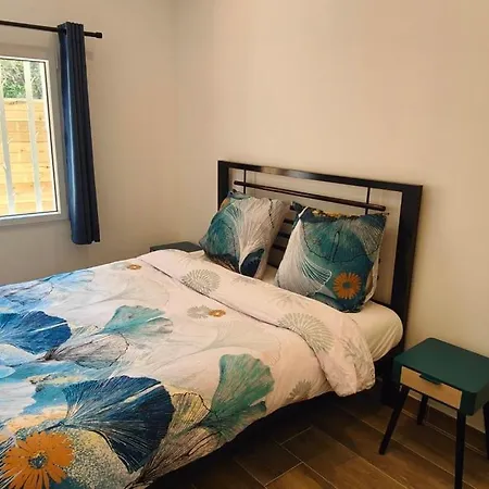 Appartement Charming 3 With Terrace In Saint-raphael *